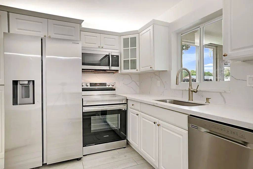 9593 Richmond Circle Boca Raton FL 33434