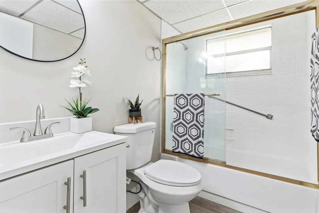 141 Brittany C Delray Beach FL 33446