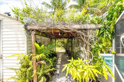 279 SW Glenwood Drive Port St Lucie FL 34984
