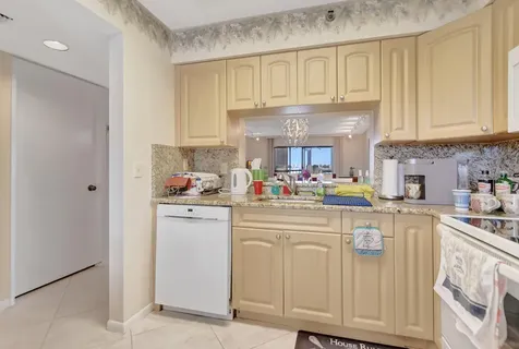 7310 Ashford Place Delray Beach FL 33446