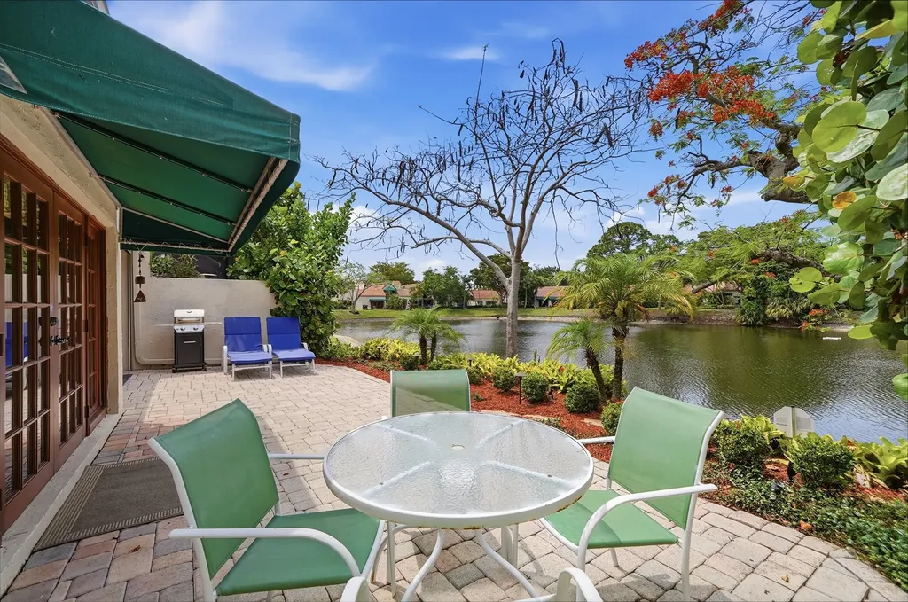 6533 Las Flores Drive Boca Raton FL 33433