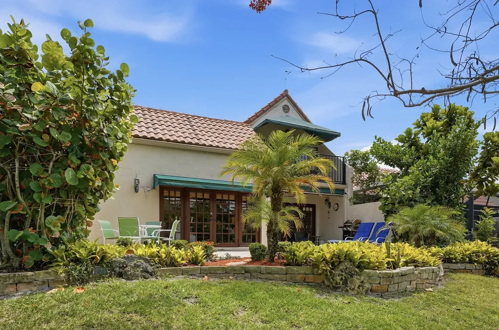 6533 Las Flores Drive Boca Raton FL 33433