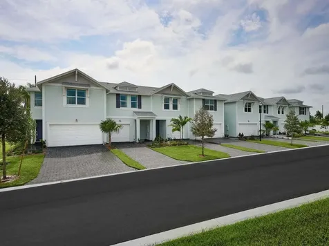 423 Salisbury Circle Fort Pierce FL 34982