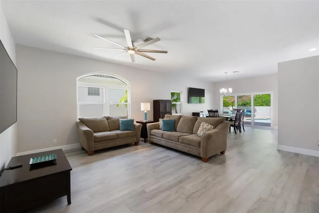 7161 NW Turtle Walk Boca Raton FL 33487