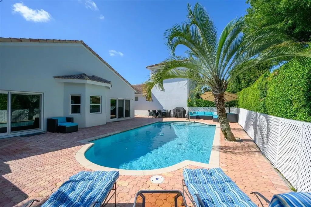 7161 NW Turtle Walk Boca Raton FL 33487