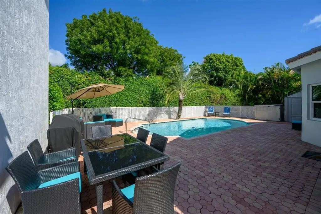 7161 NW Turtle Walk Boca Raton FL 33487