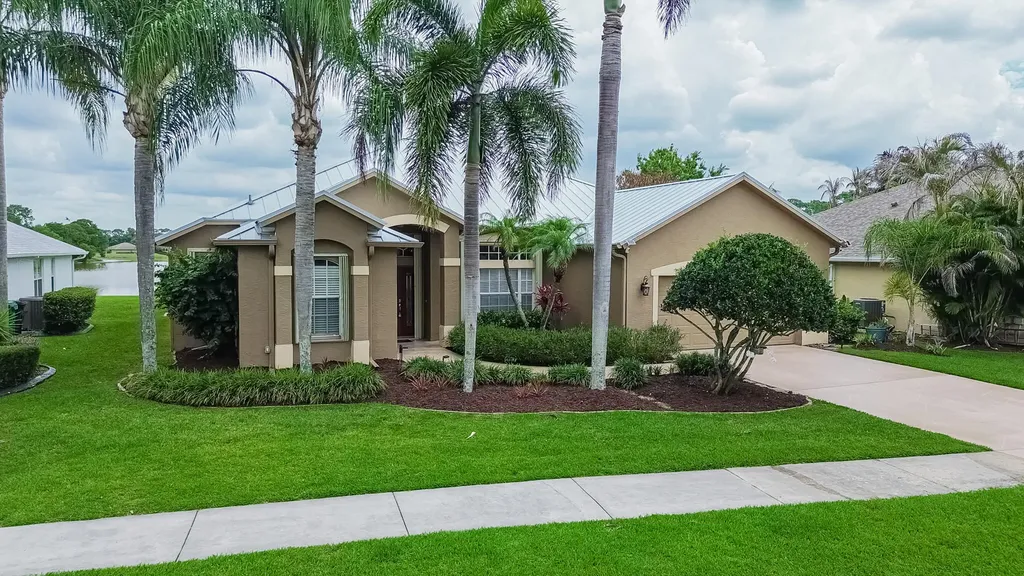 208 SW Whitewood Drive Port St Lucie FL 34953