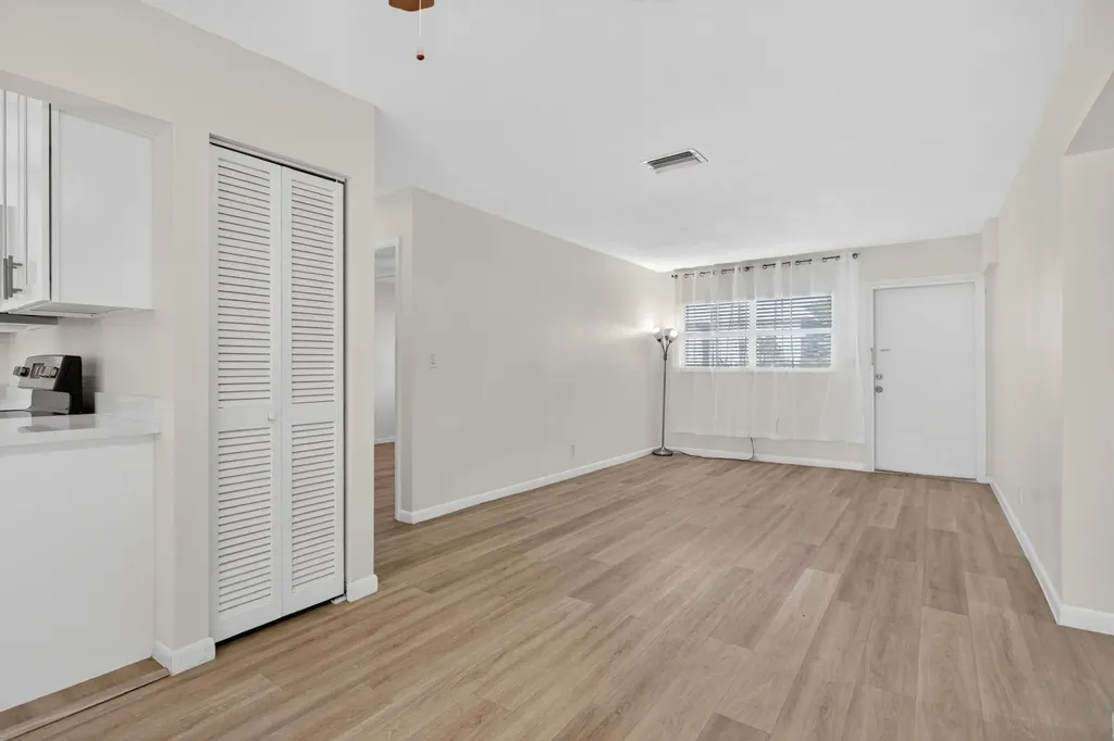 3930 Crystal Lake Drive Deerfield Beach FL 33064