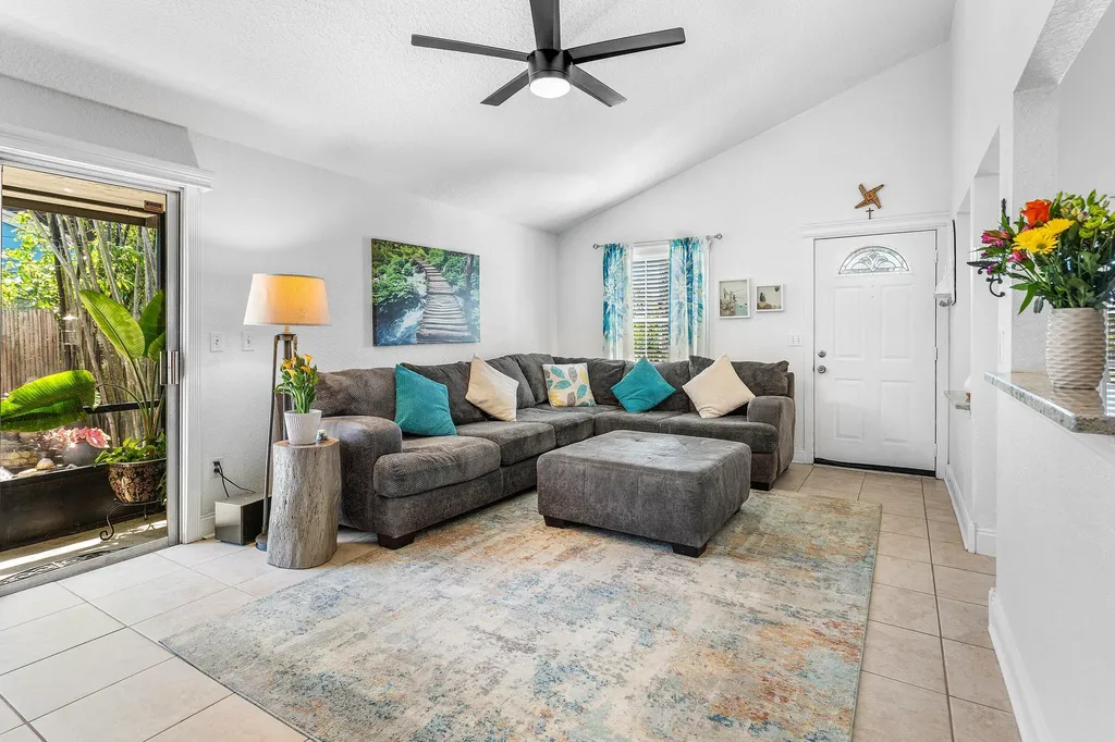 9108 Chrysanthemum Drive Boynton Beach FL 33472