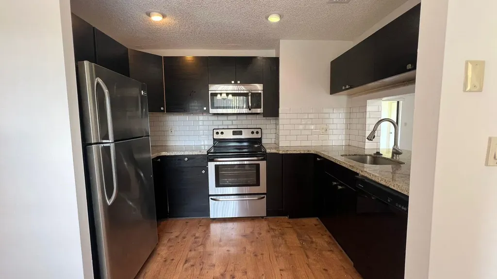 9621 NW 4th Street Coral Springs FL 33071