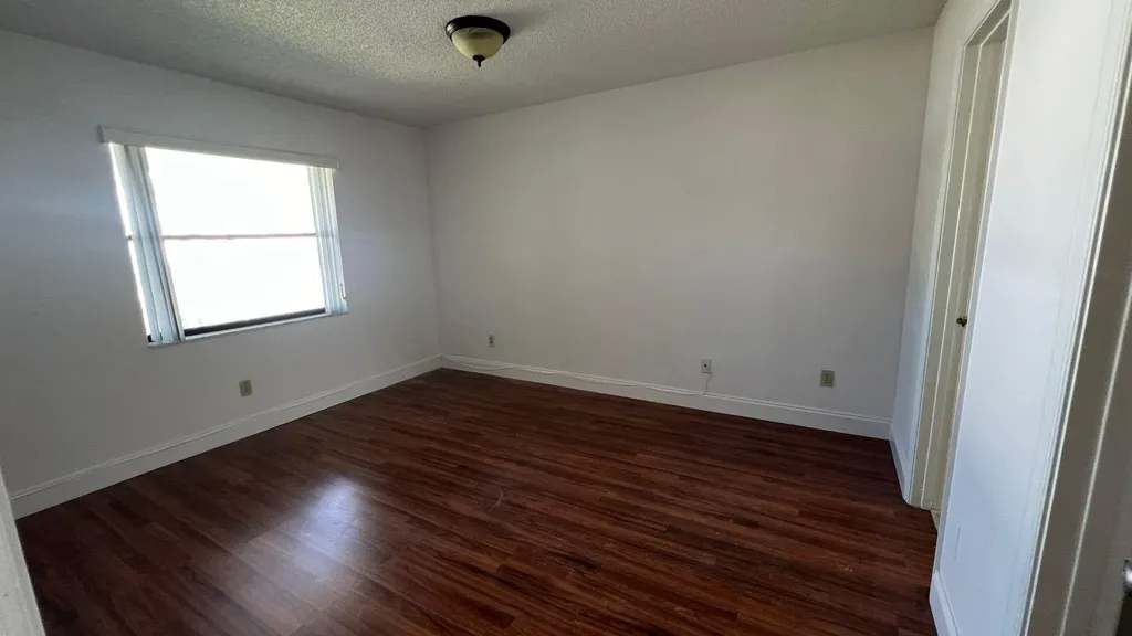 9621 NW 4th Street Coral Springs FL 33071