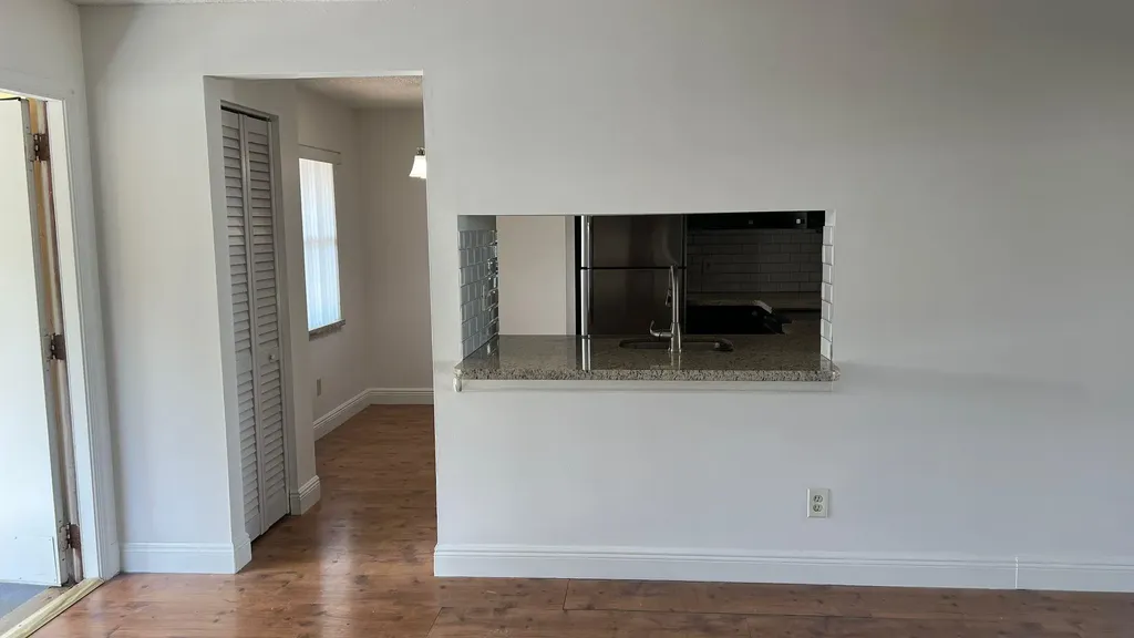 9621 NW 4th Street Coral Springs FL 33071