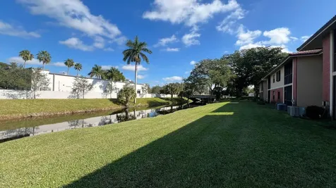 9621 NW 4th Street Coral Springs FL 33071