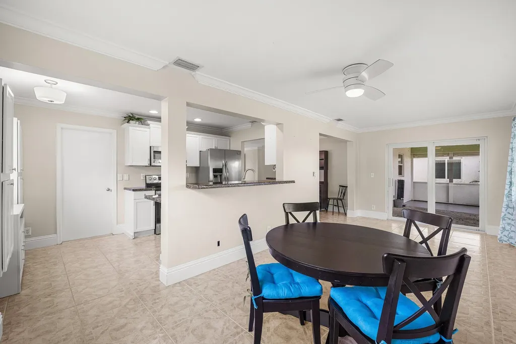 2105 SW 14th Place Boynton Beach FL 33426