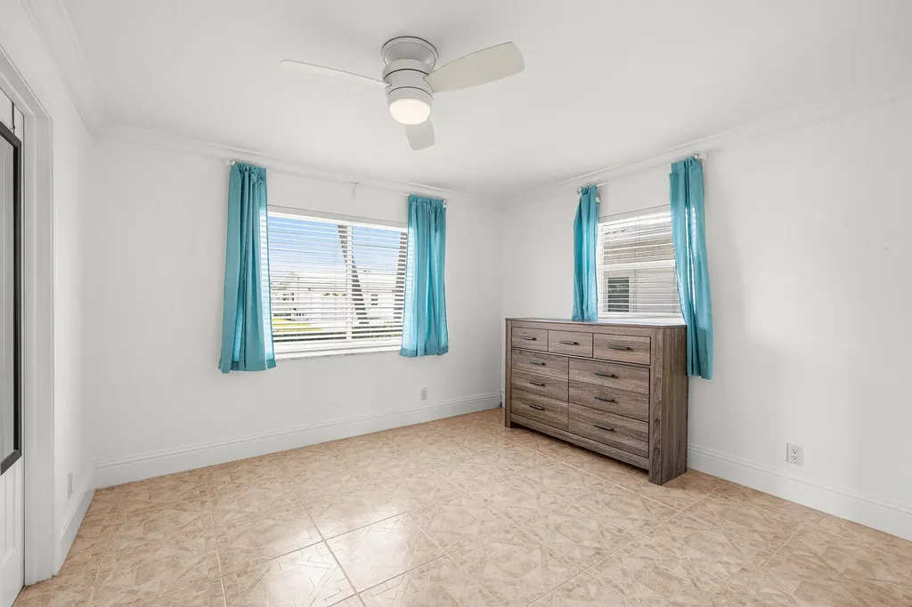 2105 SW 14th Place Boynton Beach FL 33426