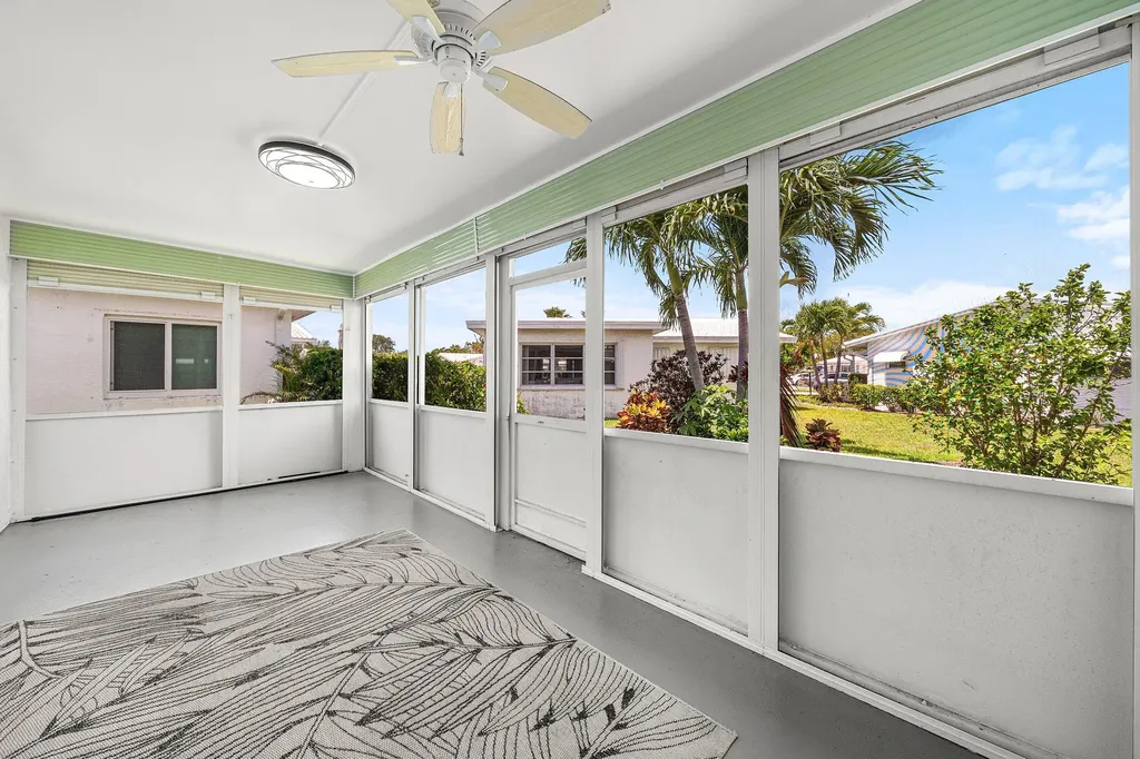 2105 SW 14th Place Boynton Beach FL 33426