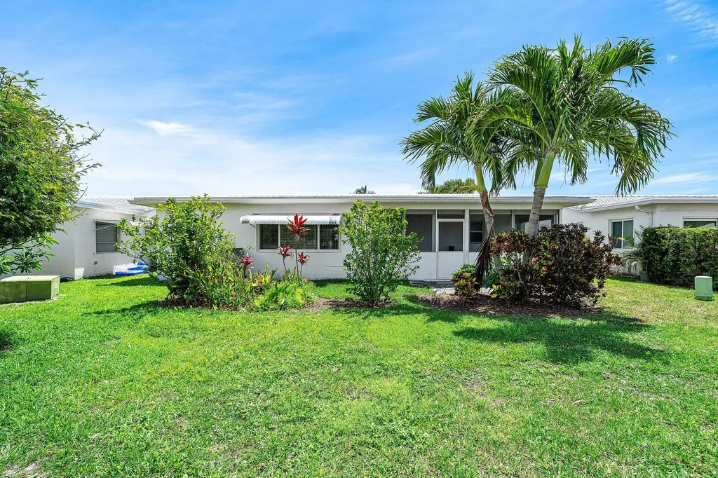 2105 SW 14th Place Boynton Beach FL 33426