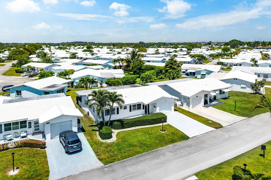 2105 SW 14th Place Boynton Beach FL 33426