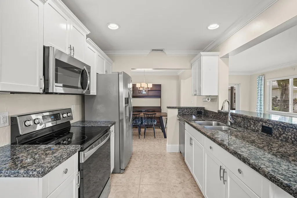 2105 SW 14th Place Boynton Beach FL 33426
