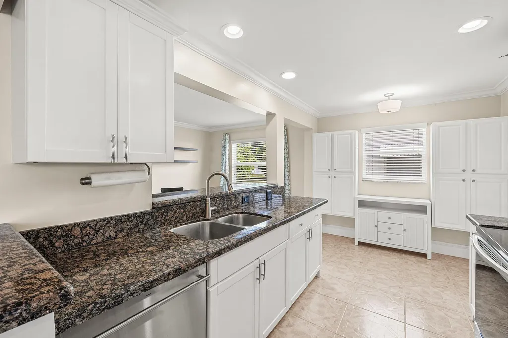 2105 SW 14th Place Boynton Beach FL 33426