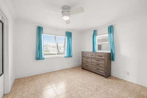 2105 SW 14th Place Boynton Beach FL 33426