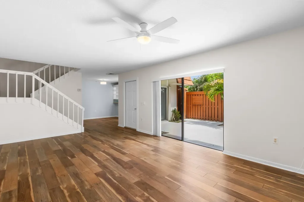 3900 SE County Line Road Tequesta FL 33469