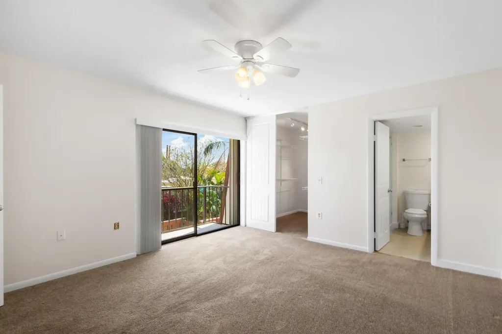 3900 SE County Line Road Tequesta FL 33469
