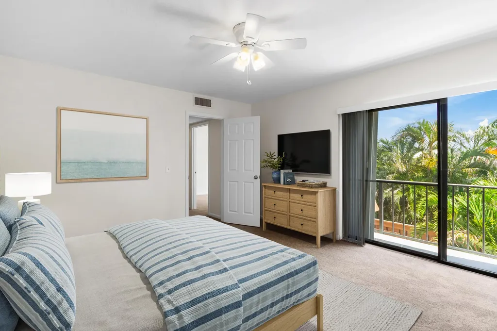 3900 SE County Line Road Tequesta FL 33469