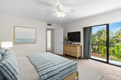 3900 SE County Line Road Tequesta FL 33469