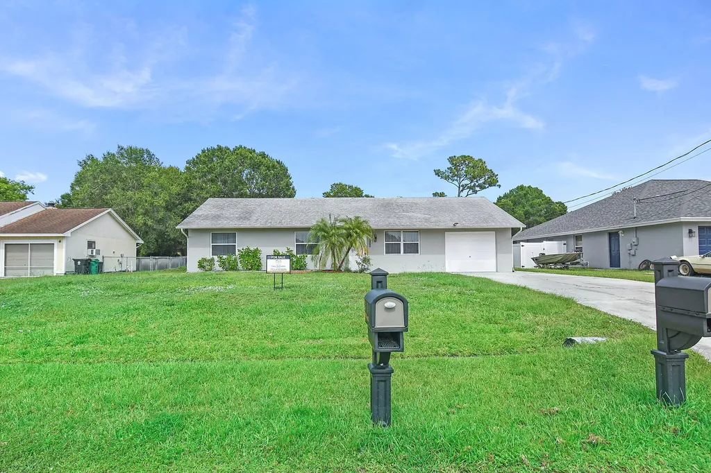 1951 SW Agnes Street Port St Lucie FL 34953