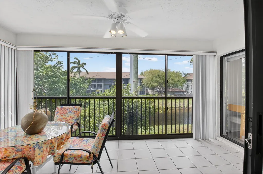 10039 S 53rd Way S Boynton Beach FL 33437