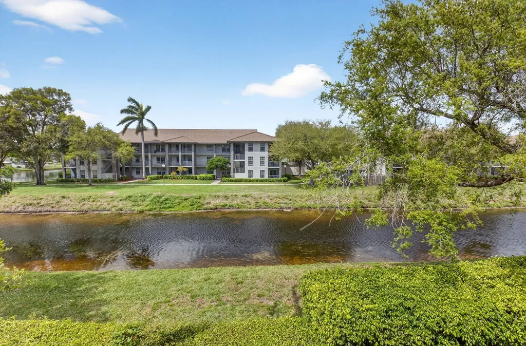 10039 S 53rd Way S Boynton Beach FL 33437