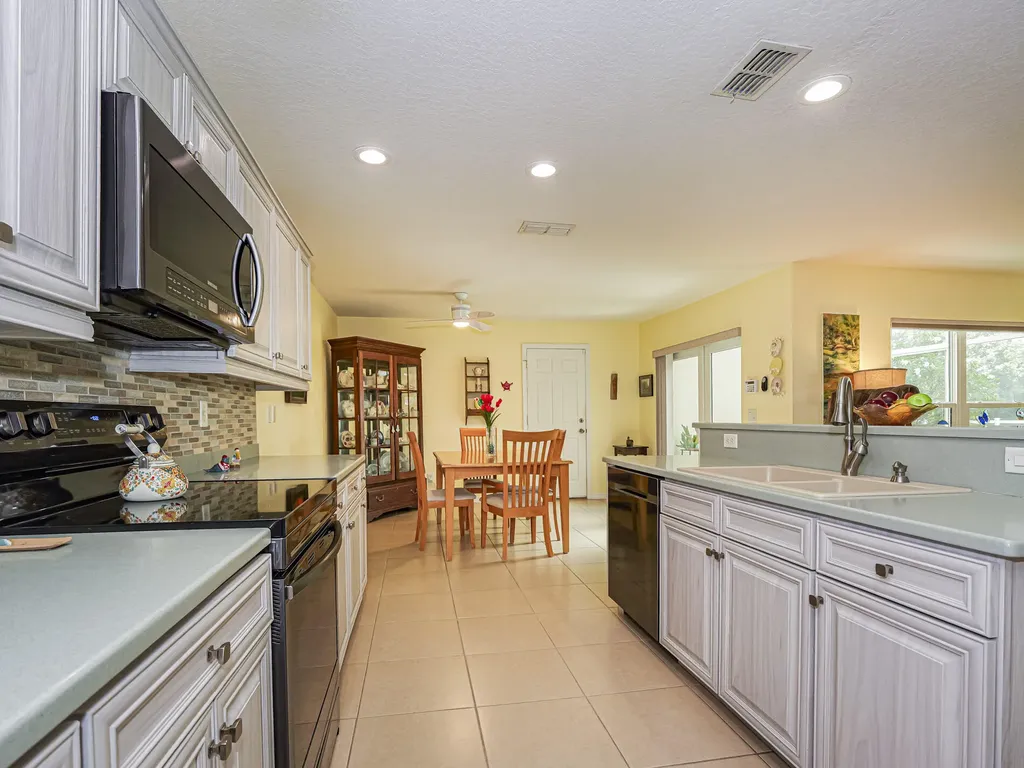 1838 Pointe West Way Vero Beach FL 32966
