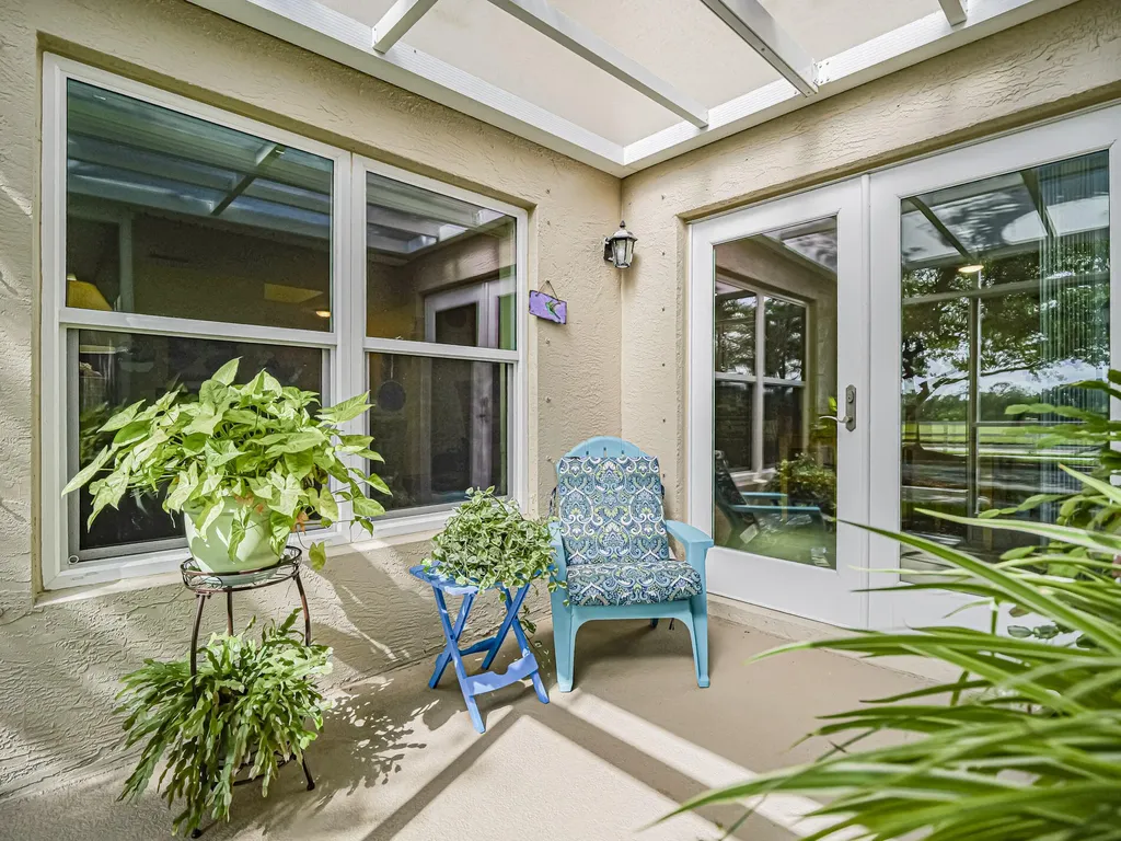 1838 Pointe West Way Vero Beach FL 32966