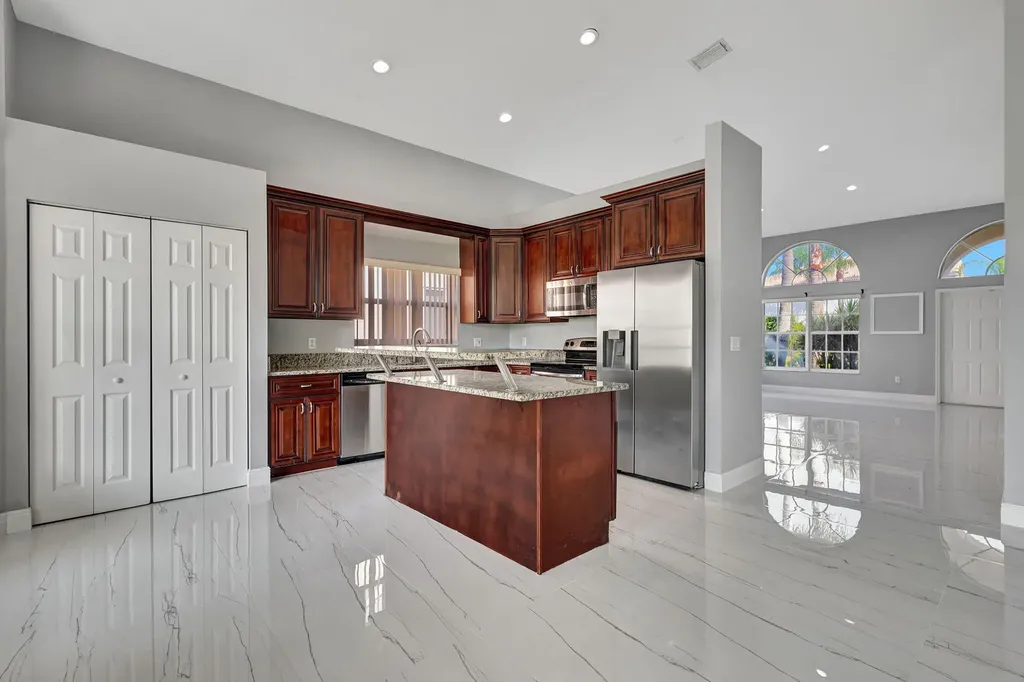 4190 Bahia Isle Circle Wellington FL 33449