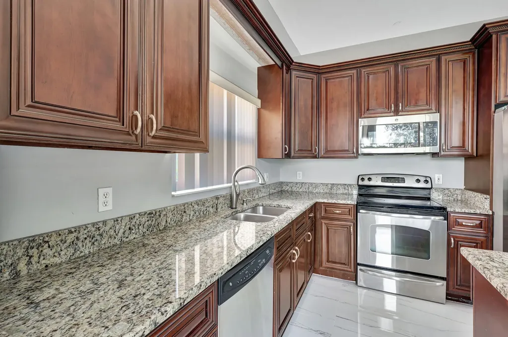 4190 Bahia Isle Circle Wellington FL 33449