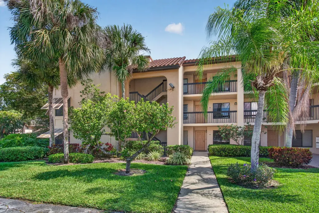 10174 Mangrove Drive Boynton Beach FL 33437