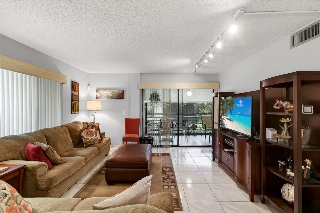 10174 Mangrove Drive Boynton Beach FL 33437