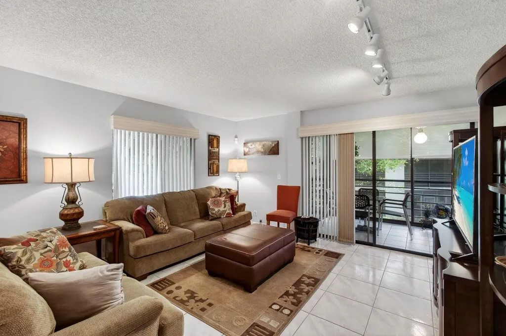 10174 Mangrove Drive Boynton Beach FL 33437