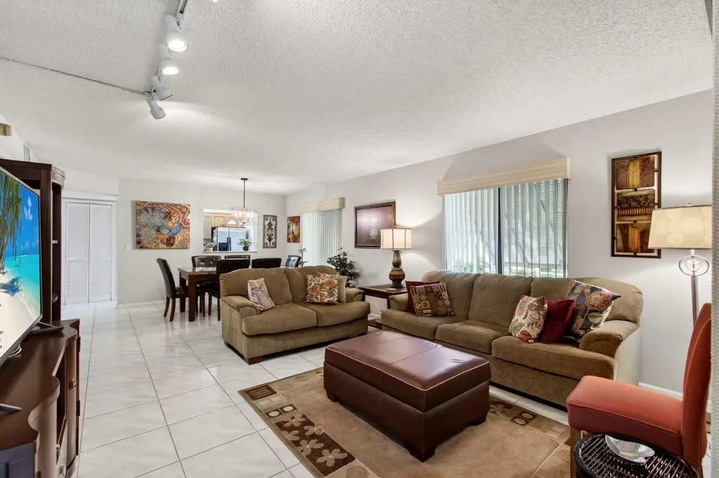 10174 Mangrove Drive Boynton Beach FL 33437
