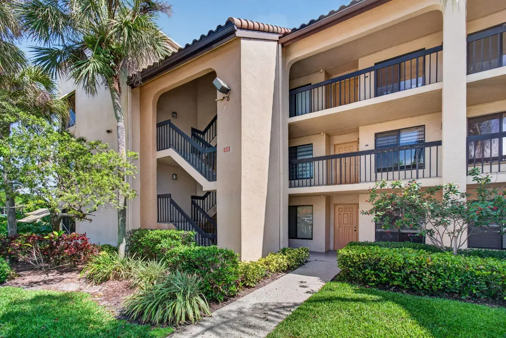 10174 Mangrove Drive Boynton Beach FL 33437