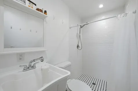 1630 NW 118th Avenue Pembroke Pines FL 33026