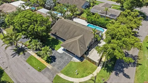 1630 NW 118th Avenue Pembroke Pines FL 33026