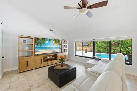 1630 NW 118th Avenue Pembroke Pines FL 33026