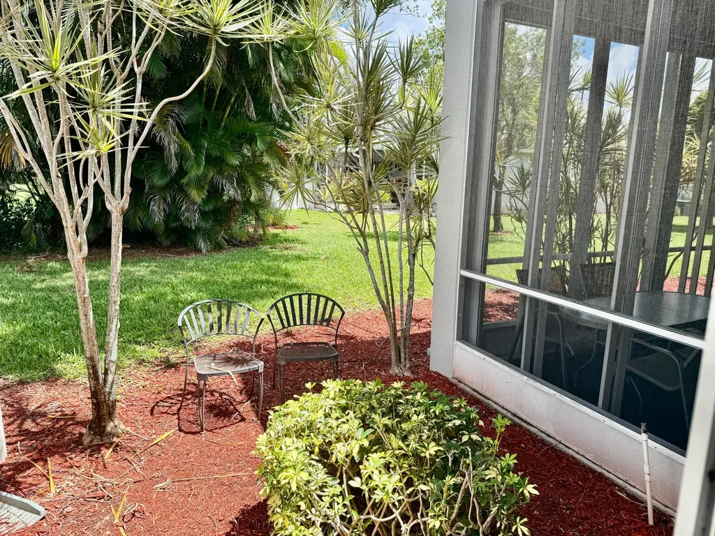 10921 Royal Caribbean Circle Boynton Beach FL 33437