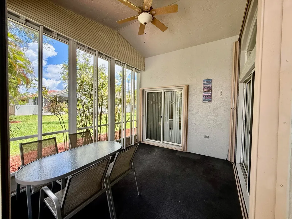 10921 Royal Caribbean Circle Boynton Beach FL 33437