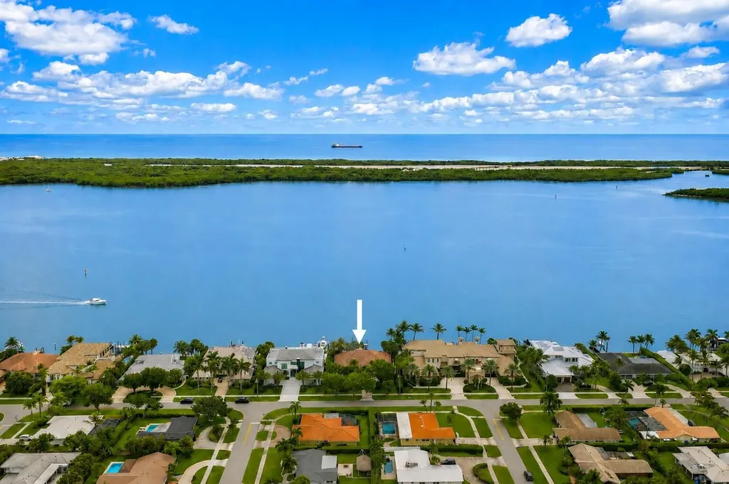 North Palm Beach FL, 806 Lakeside Drive