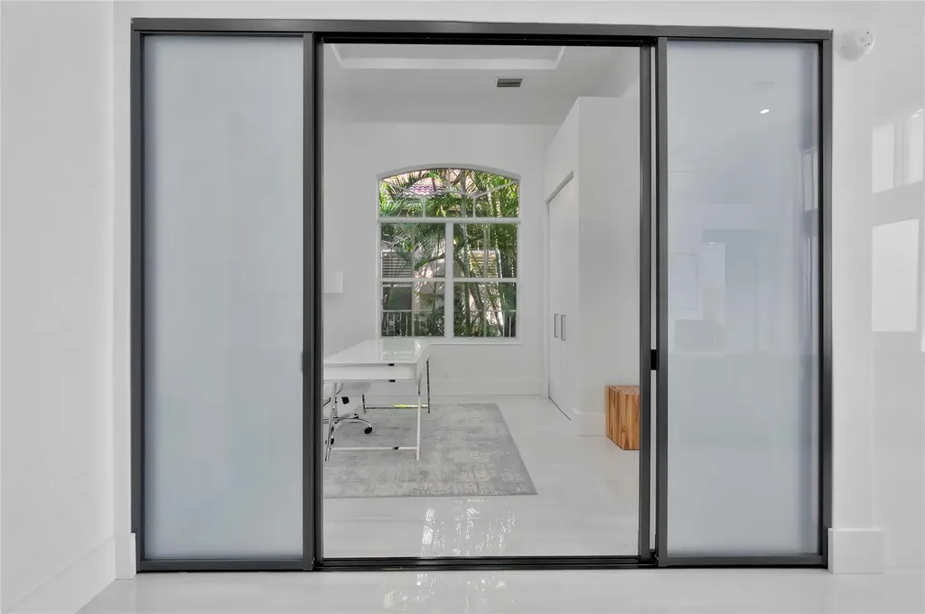 4088 Briarcliff Circle Boca Raton FL 33496