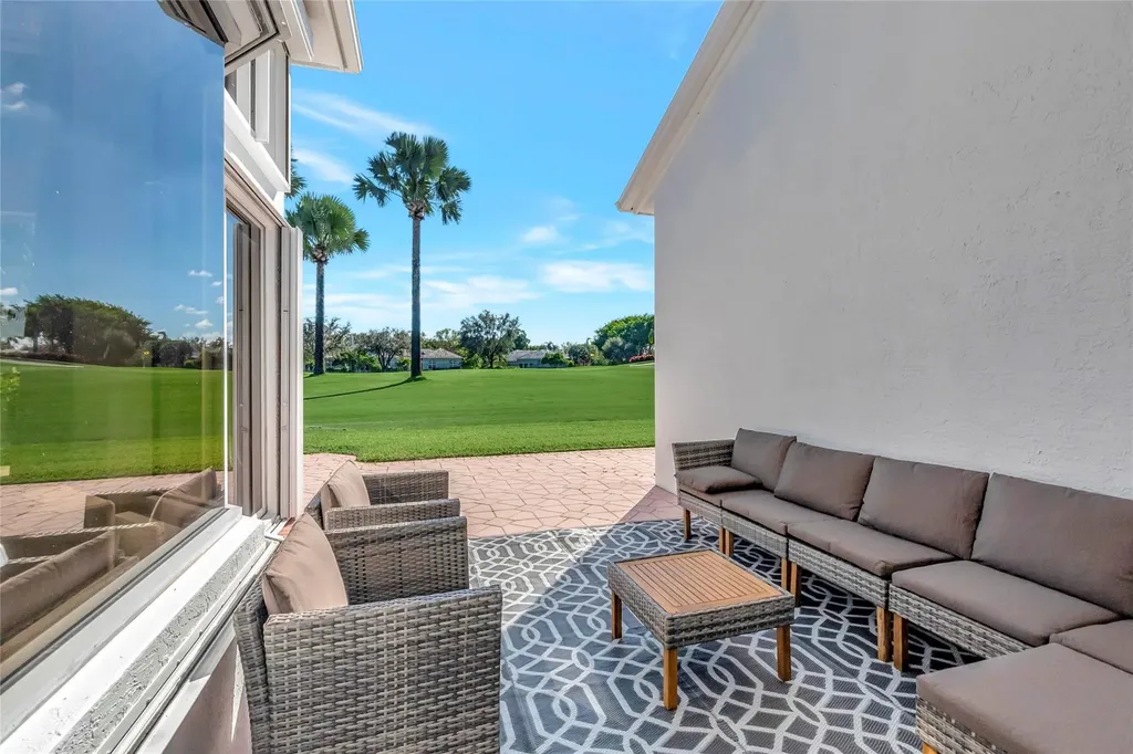 4088 Briarcliff Circle Boca Raton FL 33496