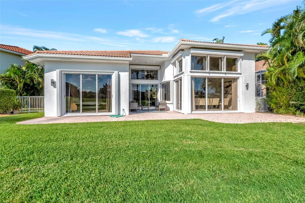 4088 Briarcliff Circle Boca Raton FL 33496
